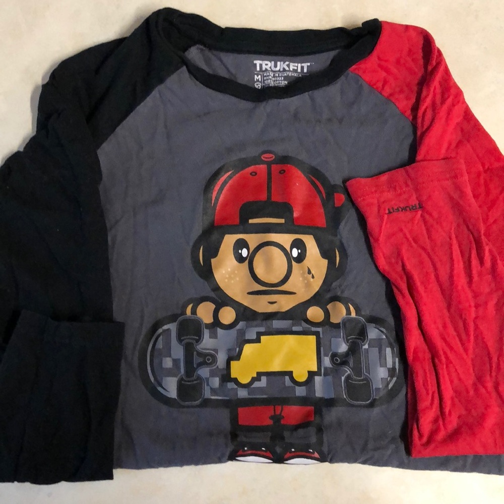 TRUKFIT Boys size medium long sleeve T-shirt